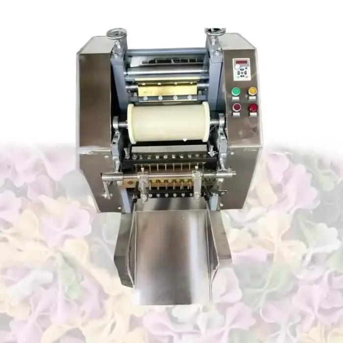 Machine à pâtes Farfalle compacte et peu encombrante, pour la fabrication de nouilles papillon, pour