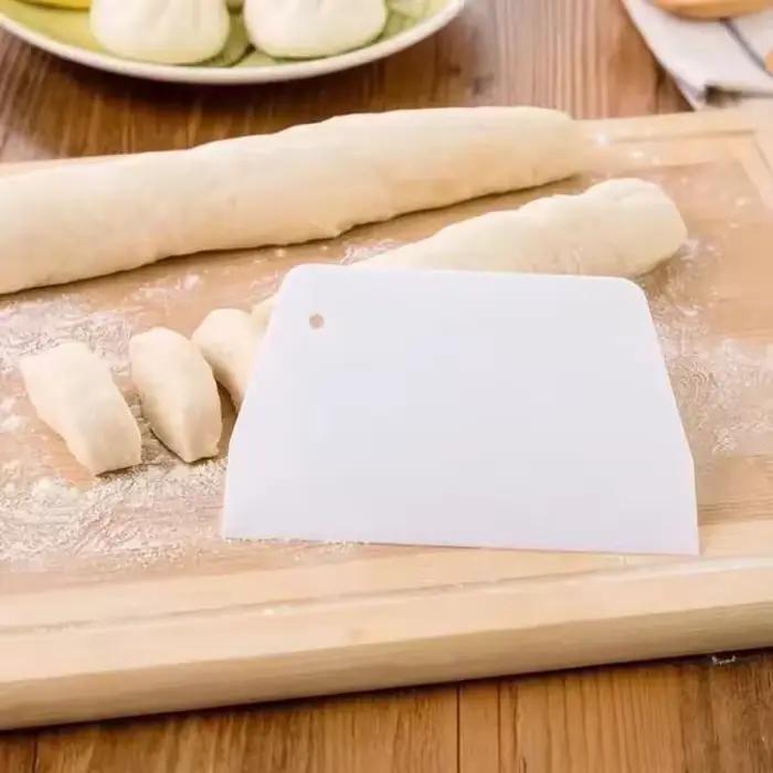 Coupe-pâte multifonctionnel et racloir à bol pour pâte à pain, fondant, gâteau, crème, spatule, déco