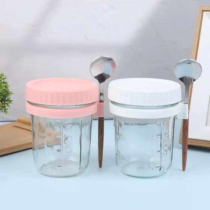 Tasse de petit-déjeuner portable avec couvercle en plastique et cuillère