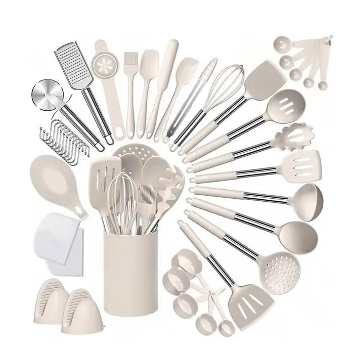 Ensemble d'ustensiles de cuisine en silicone