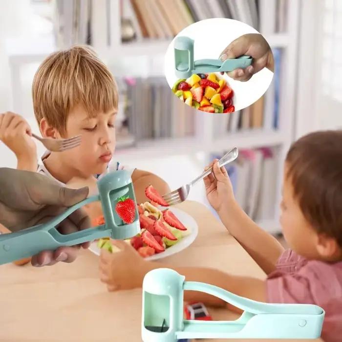 Trancheuse à raisin en acier inoxydable ergonomique pour salades de fruits et préparation de repas pour tout-petits occaions familiales et pique-niques