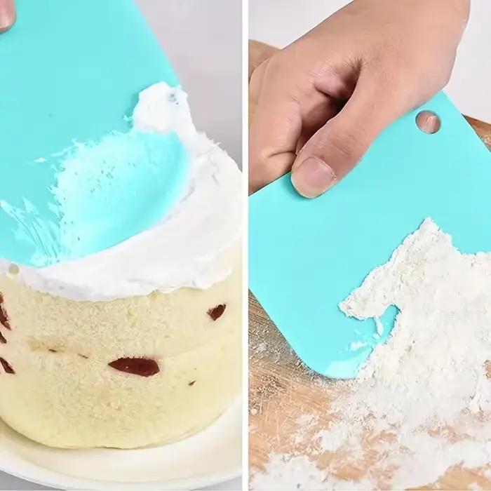 Ensemble plus lisse de grattoir à gâteau 3 pièces, outil plus lisse de glaçage de gâteau pour la décoration de gâteau, grattoir à pâte en plastique outils de cuisine multifonctionnels