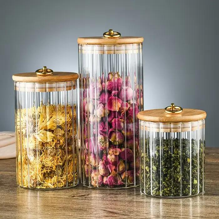 Pot alimentaire en verre avec couvercle en bambou scellé