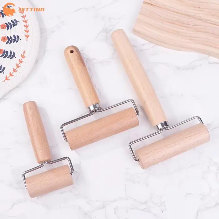 (Nouveau) Petit rouleau à pâtisserie en bois en forme de T
