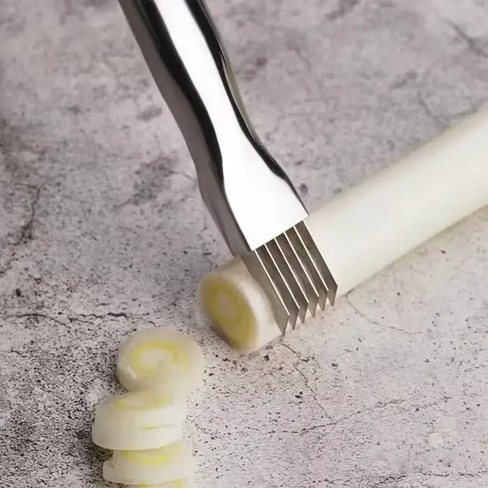Hachoir à légumes en acier inoxydable Shred Silk The Knife
