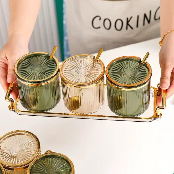 Pot de stockage exquis avec cuillère intégrée pour assaisonnements et autres ingrédients en cuisine pour femme occassions spéciales