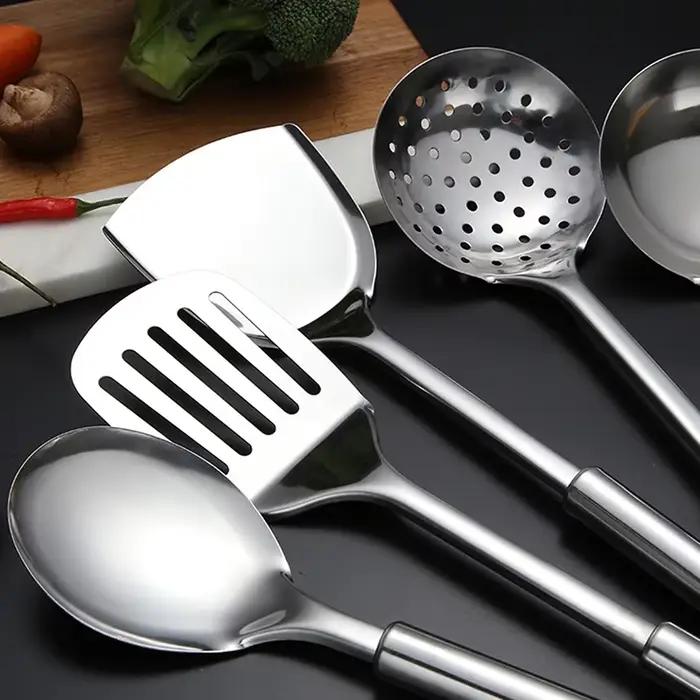 Ensemble d'ustensiles de cuisine