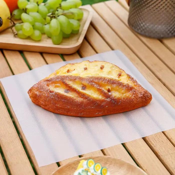 Planche à découper en plastique rouge pour pique-nique et événements extérieurs de découpe de poulet et préparation de fruits et légumes