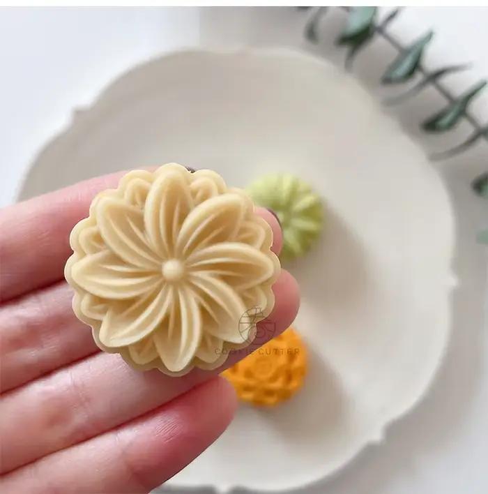 Mini moule à gâteau en forme de fleur et de lune