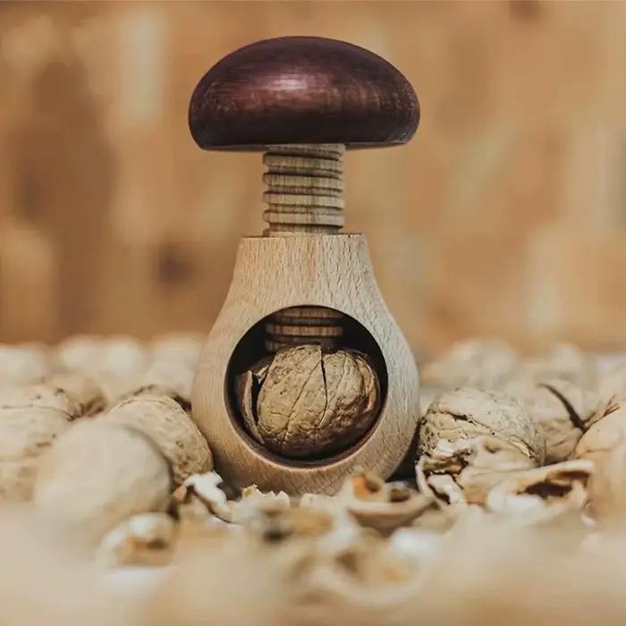 Casse-noisette en forme de champignon