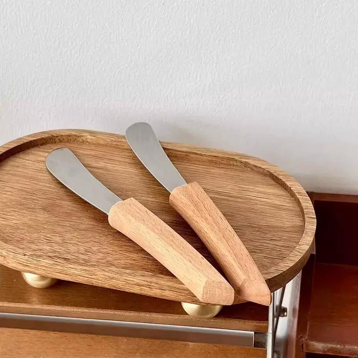 Couteau à beurre, épandeur de confiture