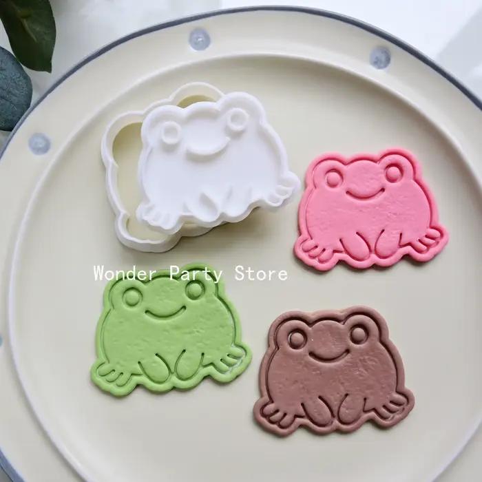 Moule à biscuits en forme de grenouille de dessin animé mignon
