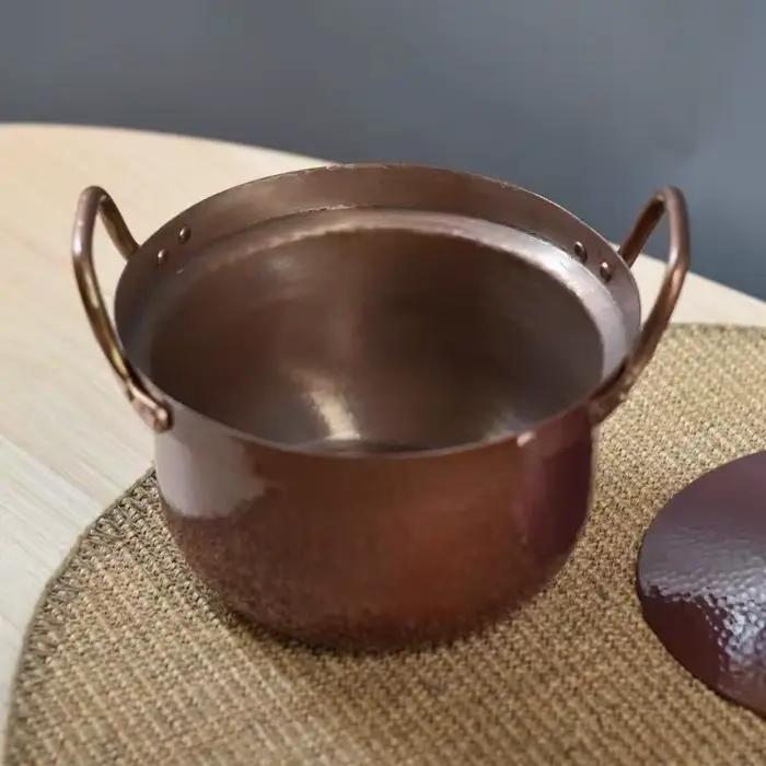 Marmite en cuivre fabriquée à la main