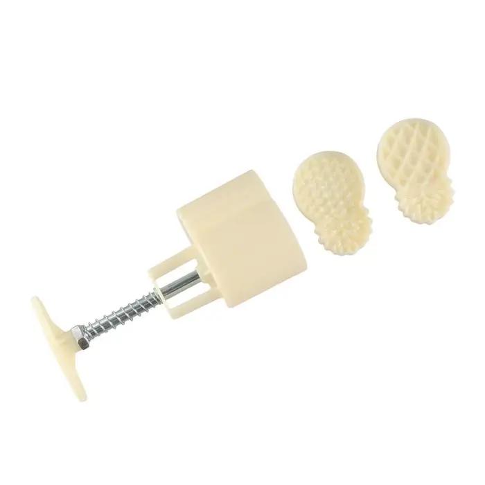 Lot de 2 moules à gâteaux de lune en forme de fraise/ananas/patte de chat, moule à biscuits 3D en relief, moule à pâtisserie DIY à pression manuelle pour boulangerie