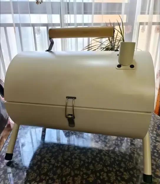 Grill de barbecue pliable portable avec barbecue au charbon de bois, idéal pour la cuisine en plein air