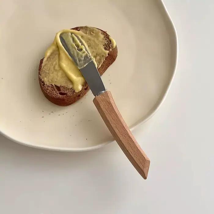 Couteau à beurre, épandeur de confiture