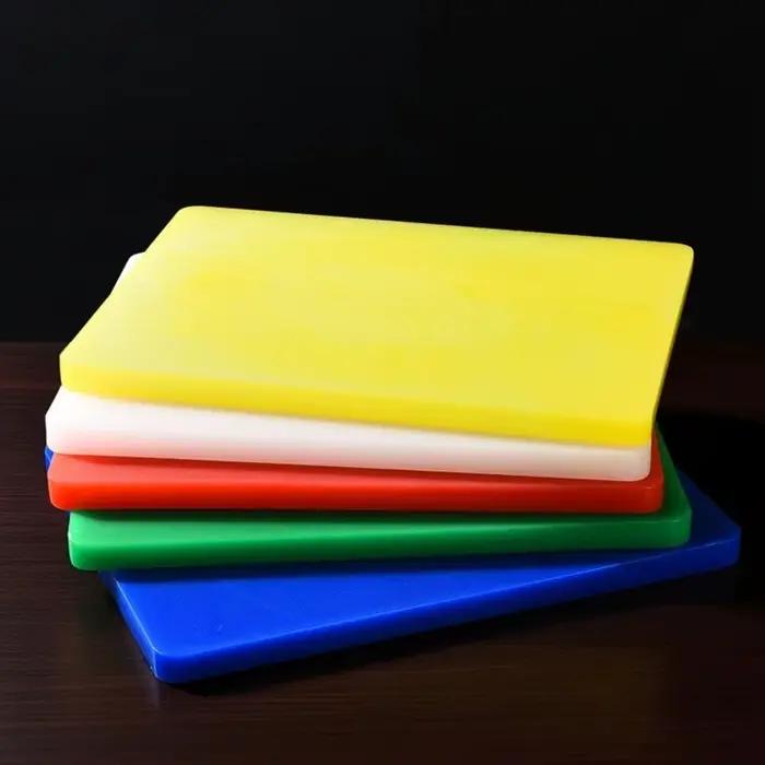 Planche à découper en plastique HDPE 36x28x1.3cm