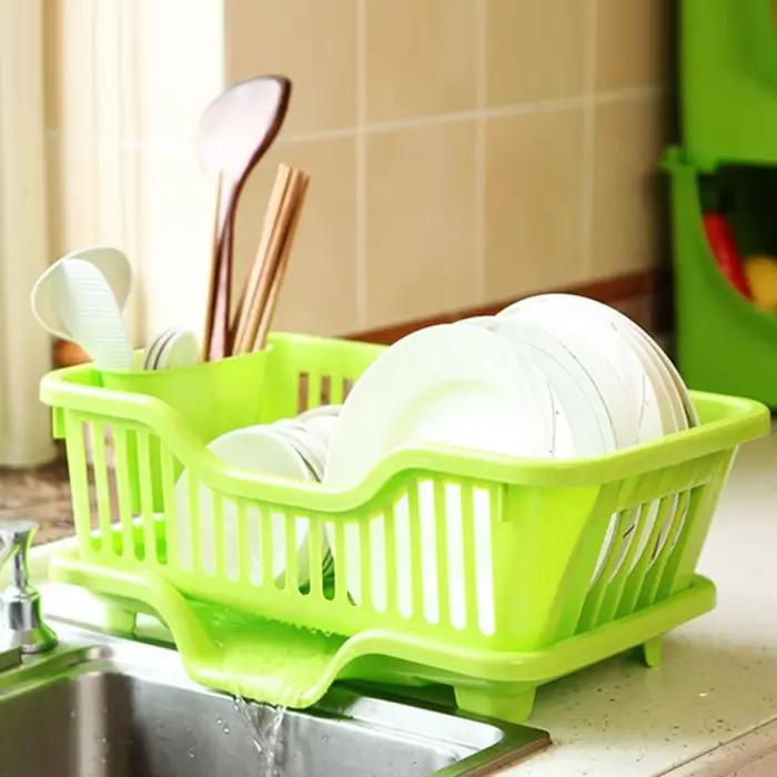 Vaccage de la vaisselle T1 Ustensiles de cuisine avec égouttoir