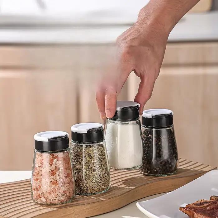 Une bouteille en plastique et verre Transparent pour la cuisine