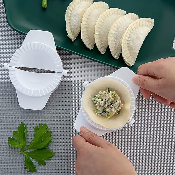 Moule à raviolis en forme de boulettes