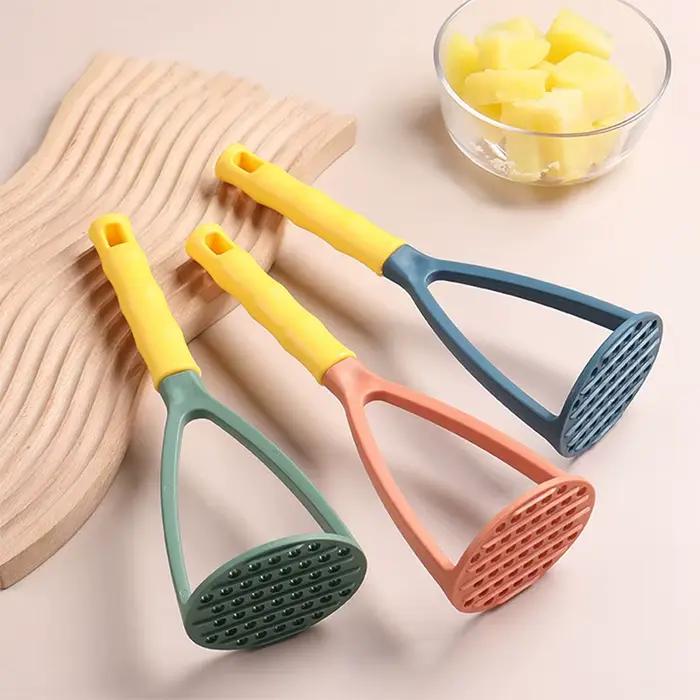 Presse-purée de pommes de terre pressées en PP