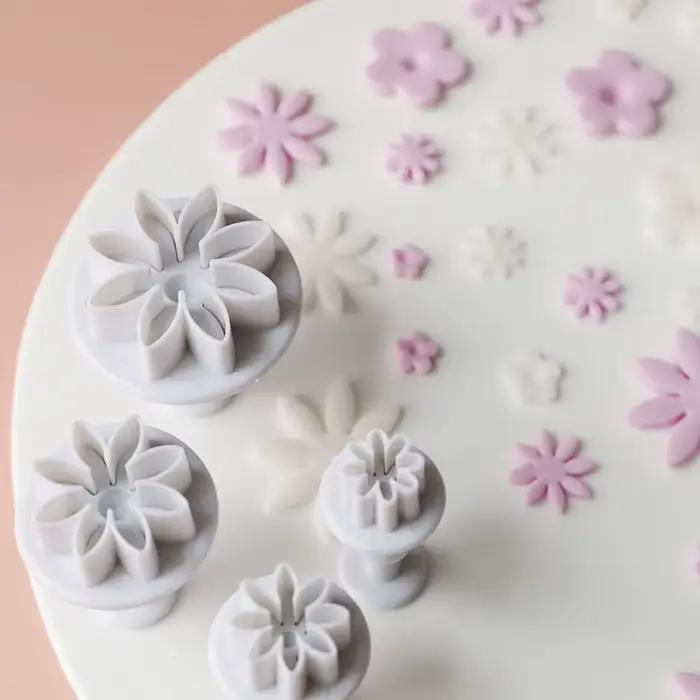 Emporte-pièce en forme de fleur de prunier pour décoration de gâteau, moule à strass, outils de cuisine, 4 à 8 pièces