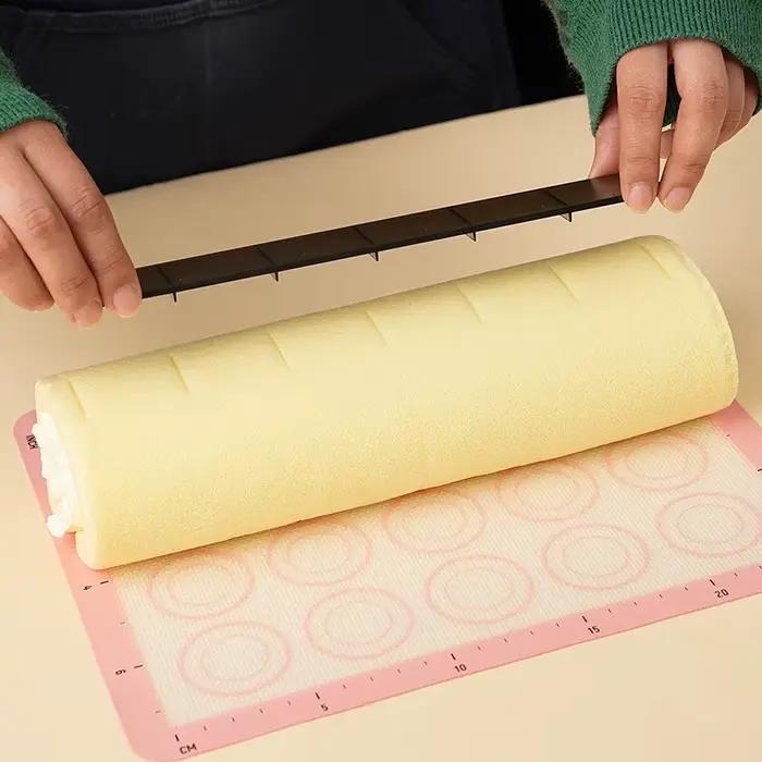 Règle de découpe de rouleau de gâteau