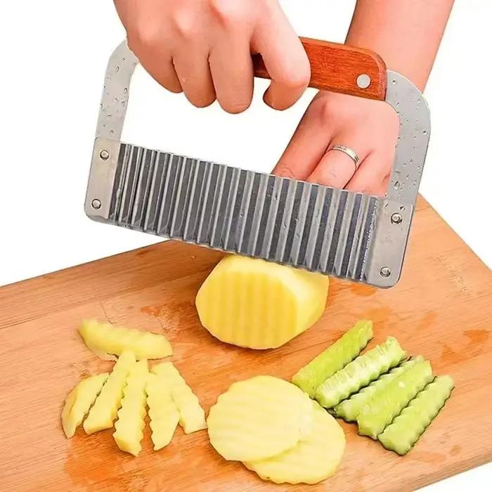 Couteau ondulé avec manche en bois en acier inoxydable, couteau à pommes de terre en dents de loup, couteau ondulé de coupe de pommes de terre, hachoir à pommes de terre, outil de cuisine