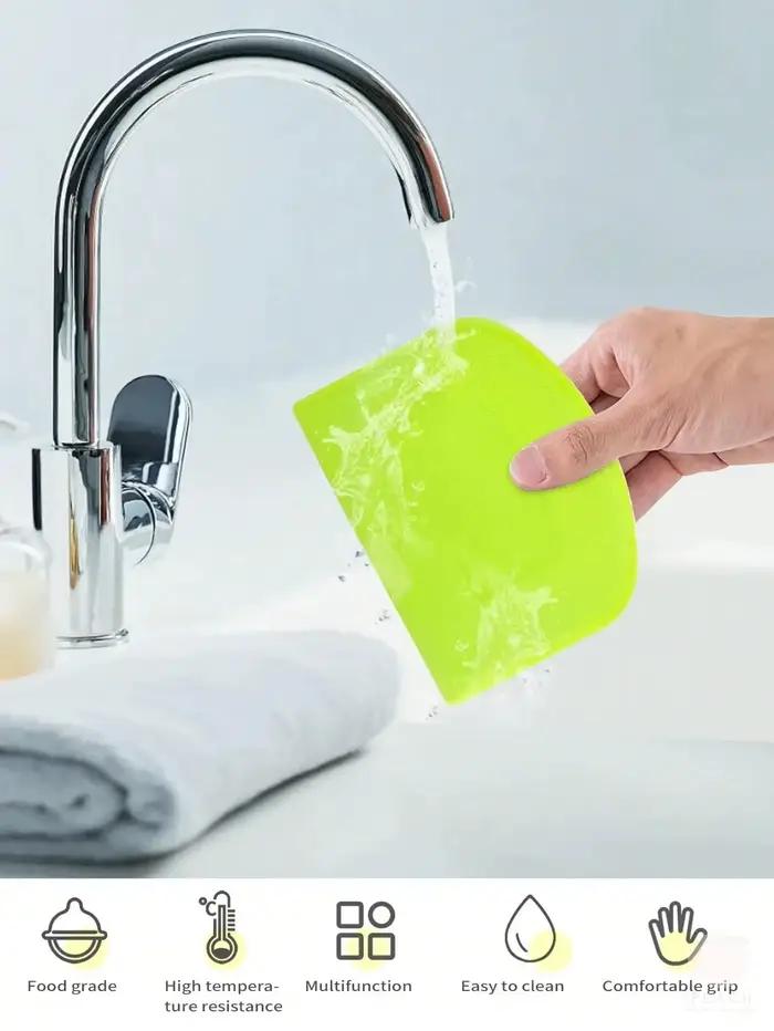 Bol de grattoir à pâte en plastique