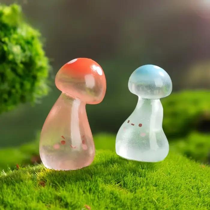 10 mini champignons lumineux de couleurs aléatoires