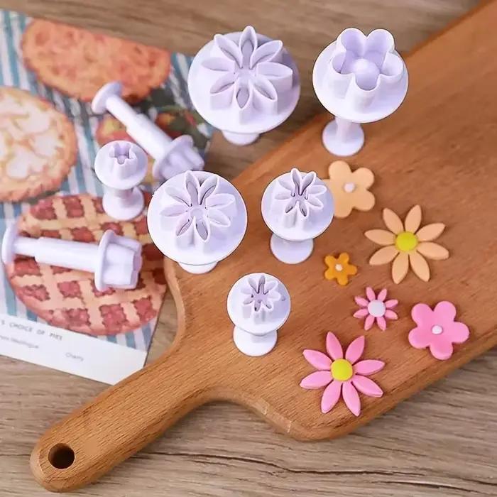 Emporte-pièce en forme de fleur de prunier pour décoration de gâteau, moule à strass, outils de cuisine, 4 à 8 pièces