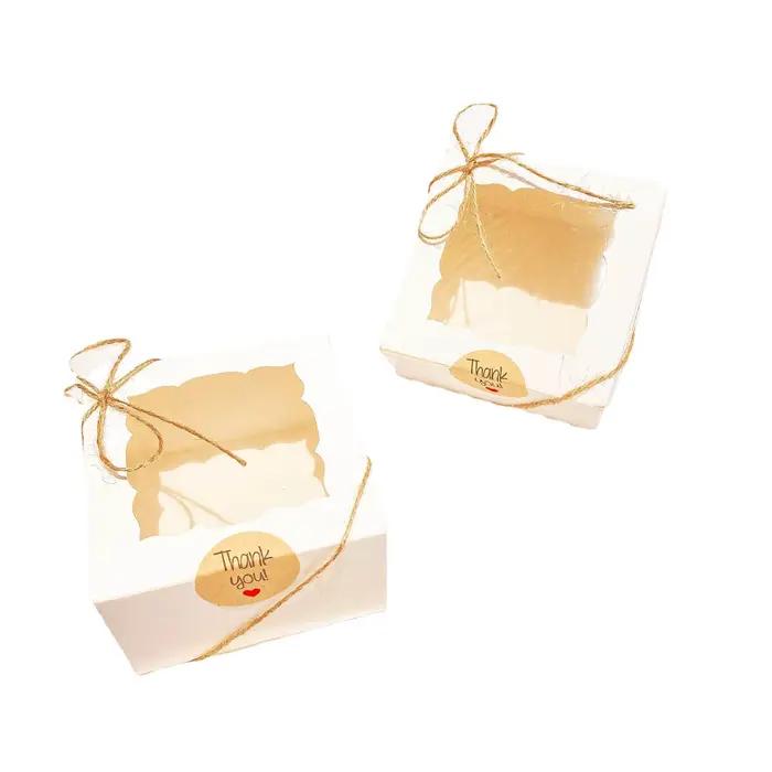 Boîtes à gâteaux blanches avec fenêtre, boîte à gâteaux en carton carré, fournitures de décoration de gâteaux, cadeau mis en œuvre, 10x10x6cm, 50 pièces