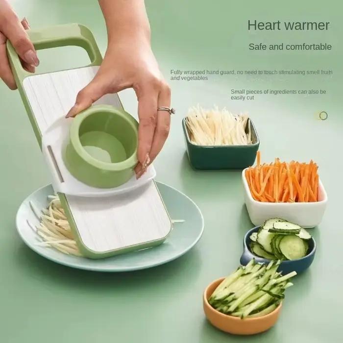 Râpe multifonctionnelle pour la cuisine à domicile, planche à carottes déchiquetées, coupe-légumes, broyeur de pommes de terre, artefact