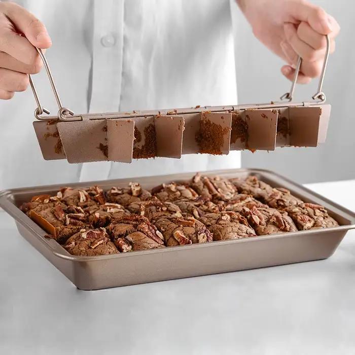 Moule à brownie à démoulage facile avec séparateurs, plaque de cuisson à 18 cavités pour gâteaux, biscuits, muffins, ustensile de cuisson en acier carbone épaissi, cuisine