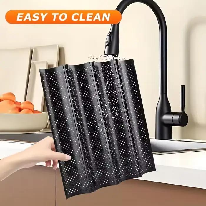 Plaque de cuisson antiadhésive perforée en acier au carbone pour baguettes