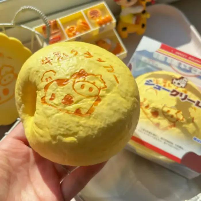 Ornement en PU souple imitation pâtisserie crème