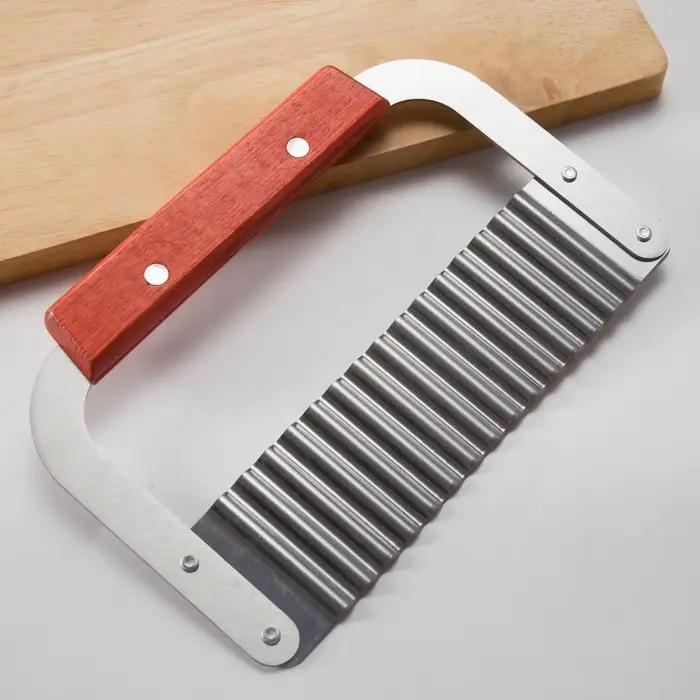 Couteau ondulé avec manche en bois en acier inoxydable, couteau à pommes de terre en dents de loup, couteau ondulé de coupe de pommes de terre, hachoir à pommes de terre, outil de cuisine