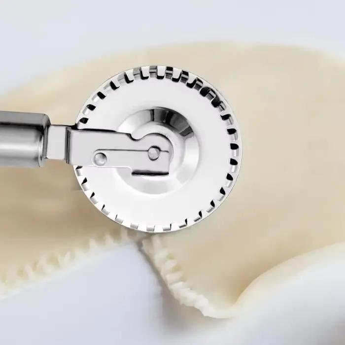 Couteau de gaufrage de scellage de bord de rouleau de pâtisserie en acier inoxydable double face pour pâtissiers amateurs et professionnels occasions spéciales