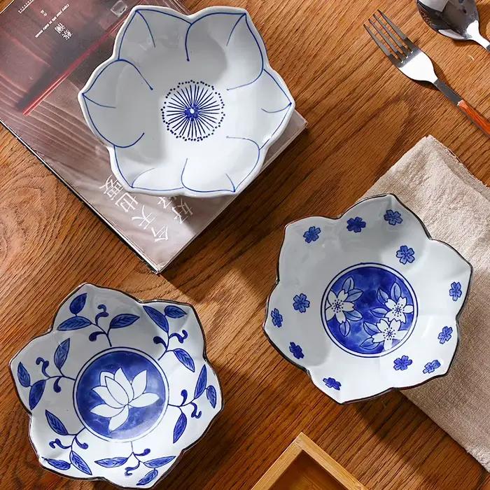 Bols en forme de fleur de style japonais