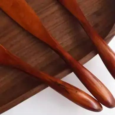 Couteau à confiture en bois