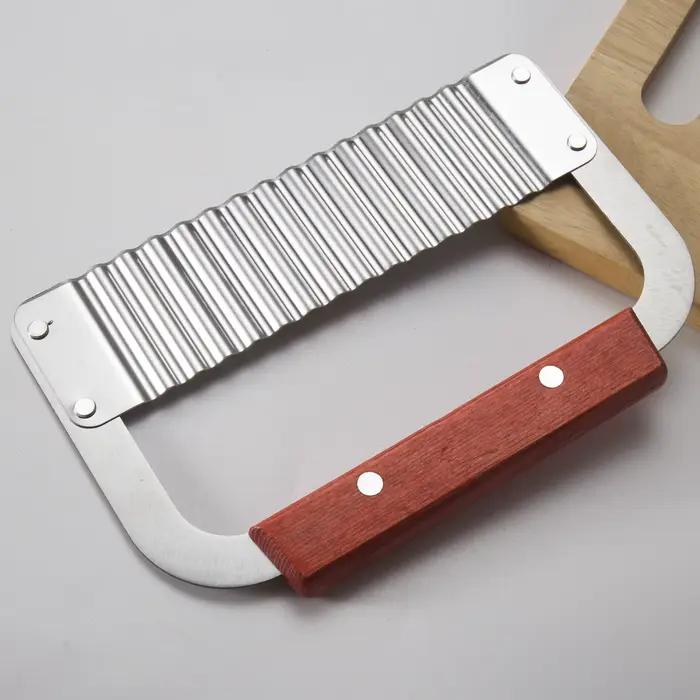 Couteau ondulé avec manche en bois en acier inoxydable, couteau à pommes de terre en dents de loup, couteau ondulé de coupe de pommes de terre, hachoir à pommes de terre, outil de cuisine