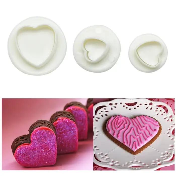 Ensemble d'emporte-pièces en forme de cœur pour décoration de gâteaux moules à biscuits et strass ustensiles de cuisine pour Noël et occasions spéciales