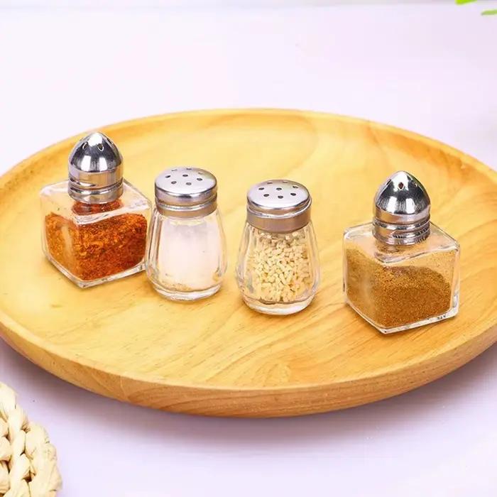 Mini bouteille d'assaisonnement en plastique pour stockage d'épices et poivres, bouteille de condiments portable pour barbecues et fêtes en plein air, cadeau de pendaison de crémaillère élégant pour occasions spéciales
