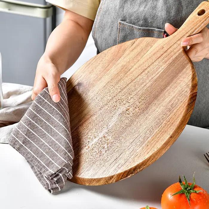 Planche à pizza ronde en bois rouge pour la cuisine et le service, découpe, présentation de gâteaux, cadeau pour les chefs et les amateurs de cuisine