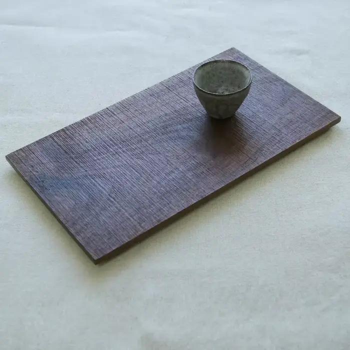 Plateau en noyer japonais