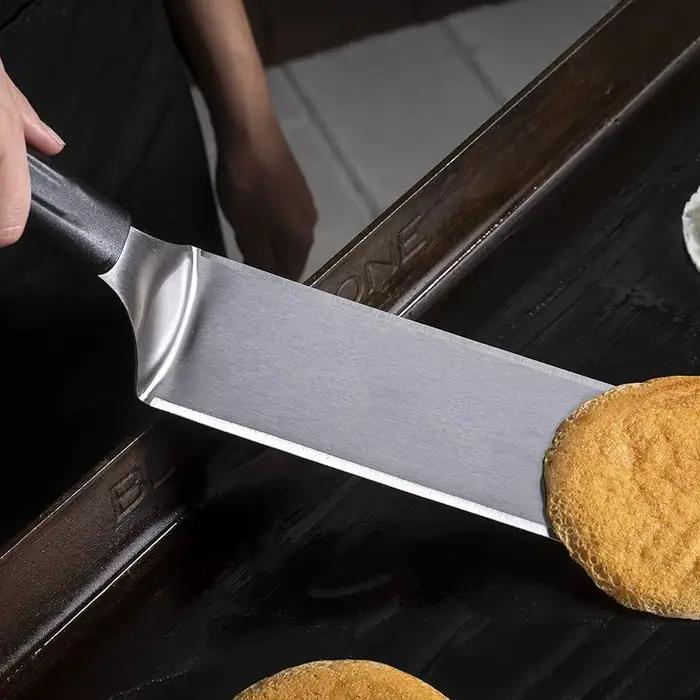 Spatule à griller à tête carrée ou rectangulaire avec lame