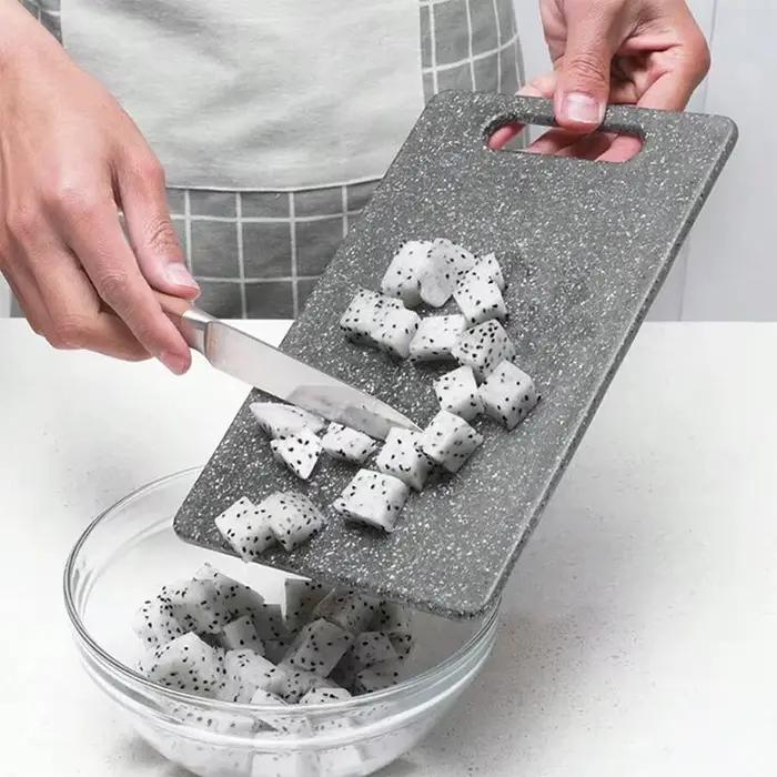 Planche à découper les légumes de cuisine