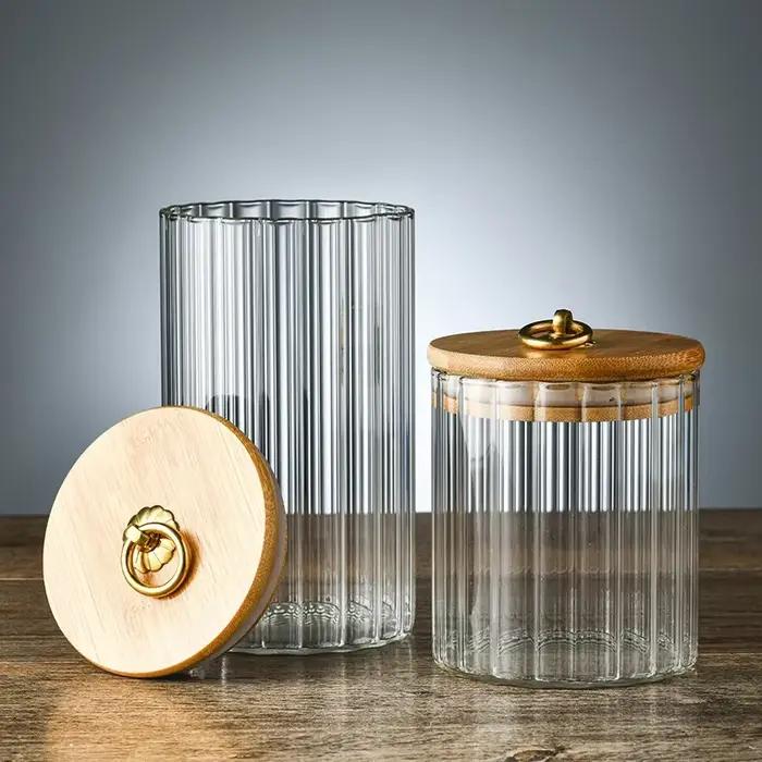 Pot alimentaire en verre avec couvercle en bambou scellé