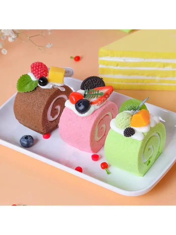 1 pièce Modèle de crêpe triangulaire simulée, gâteau dessert à la crème aux fruits, accessoire de photographie pour décoration de pâtisserie