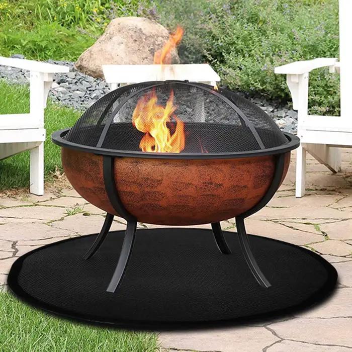 Tapis de gril robuste en fibre de verre pour barbecue et feux de camp résistants aux hautes températures et faciles à entretenir pour soirée extérieure